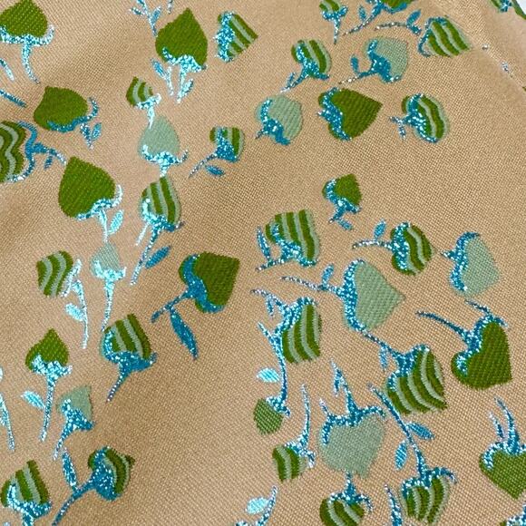 Gucci Women’s Silk Shorts Size 42 $1200 Green Hearts - Picture 6 of 9